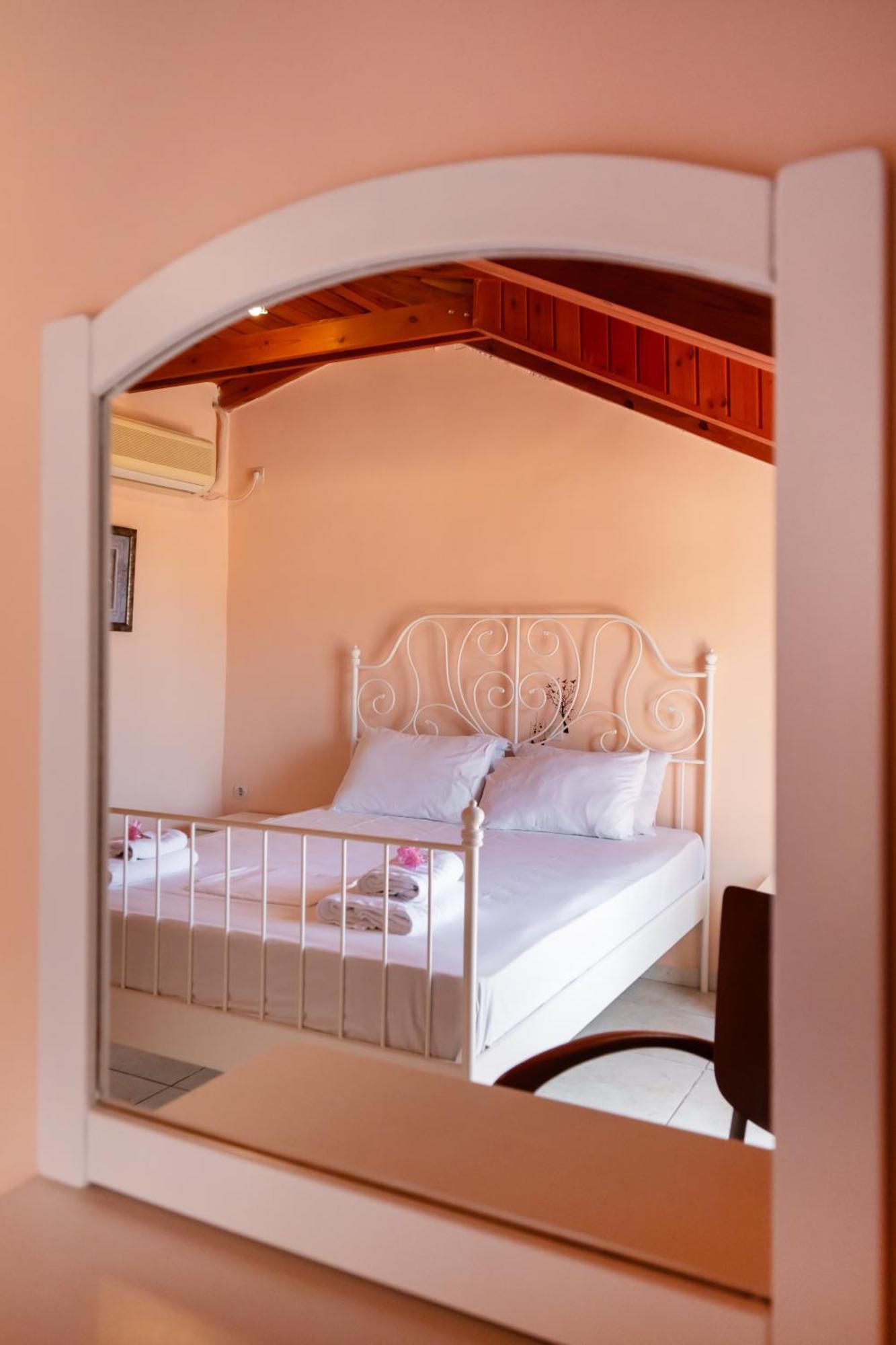 Villa Fenia Lefkada City ภายนอก รูปภาพ